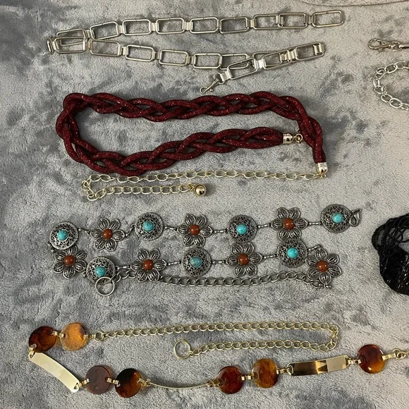 Lot of 8 Fashion Belts / Straps - Picture 2 of 3